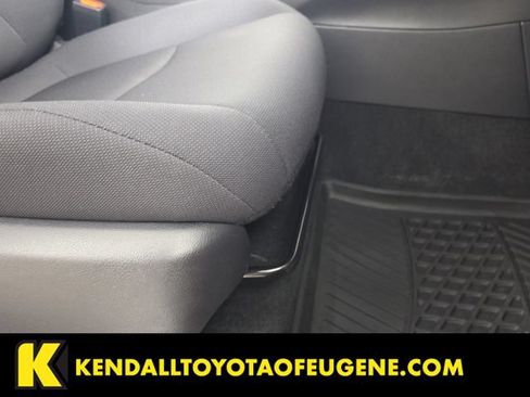 Used 2024 Toyota Corolla Cross LE AWD/4WD image 31