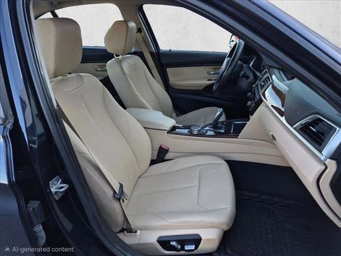 Used 2017 BMW 320i Sedan RWD image 21