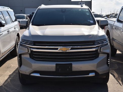 Used 2022 Chevrolet Tahoe LT w/ Luxury Package image 3