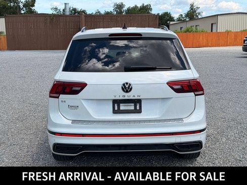 Used 2022 Volkswagen Tiguan SE R-Line FWD image 5
