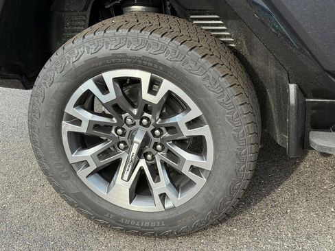 New 2025 GMC Hummer EV 3X AWD/4WD image 4