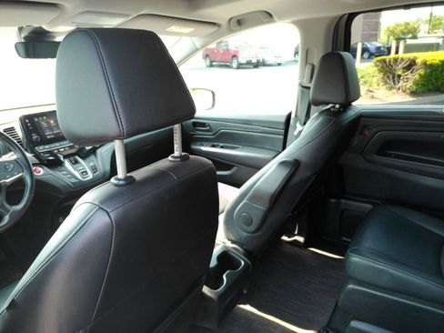 Used 2023 Honda Odyssey EX-L image 13