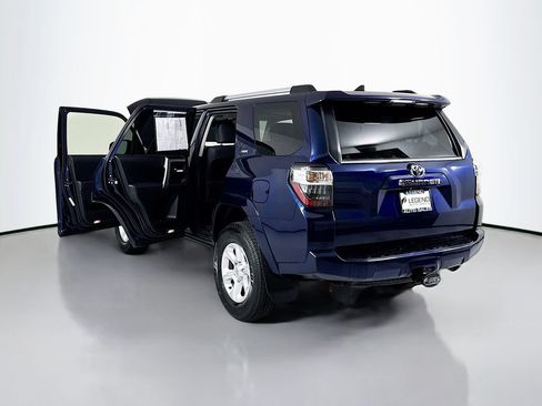 Used 2022 Toyota 4Runner SR5 Premium w/ Moonroof Package AWD/4WD image 24