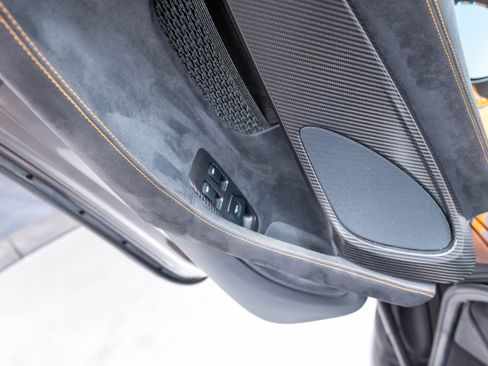 Used 2019 McLaren 600LT RWD image 6