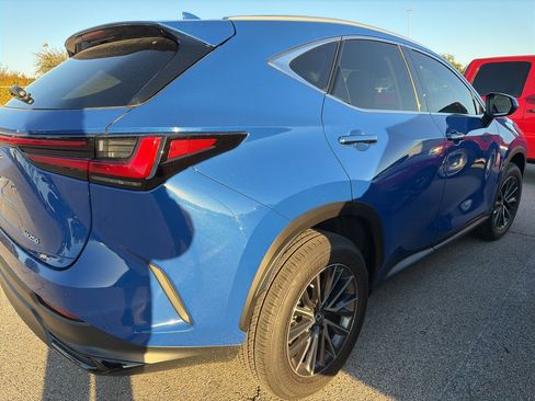 Used 2025 Lexus NX 250 FWD w/ Towing Package (2000 Lbs) image 4