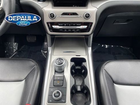 Used 2023 Ford Explorer XLT w/ Equipment Group 202A AWD/4WD image 14