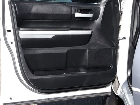 Used 2018 Toyota Tundra SR5 w/ SR5 Upgrade Package image 14