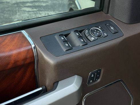 Used 2017 Ford F250 King Ranch w/ King Ranch Ultimate Package image 26