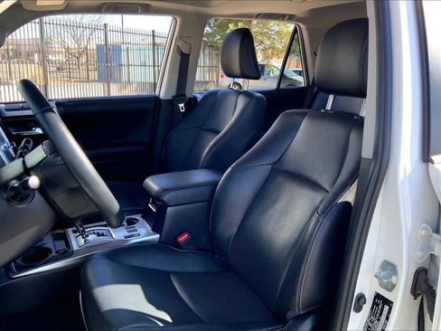 Used 2023 Toyota 4Runner Limited image 9