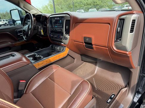 Used 2016 Chevrolet Silverado 2500 High Country w/ Duramax Plus Package AWD/4WD image 36