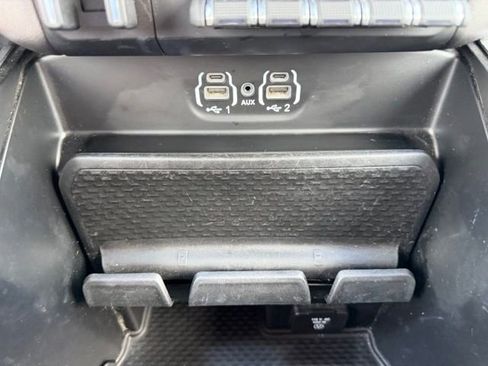 Used 2022 RAM 2500 Big Horn w/ Safety Group B AWD/4WD image 25