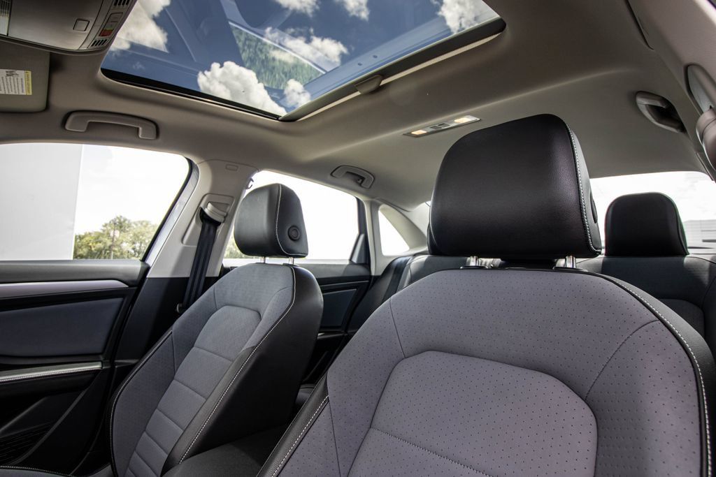 Certified 2026 Volkswagen Jetta SE FWD image 43