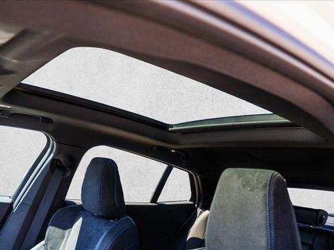 New 2026 BMW X2 xDrive28i AWD/4WD image 11