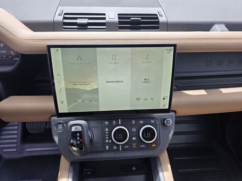 Used 2026 Land Rover Defender 110 S AWD/4WD image 18
