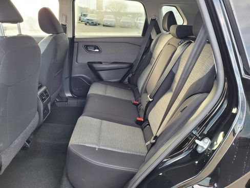 Used 2023 Nissan Rogue SV image 13