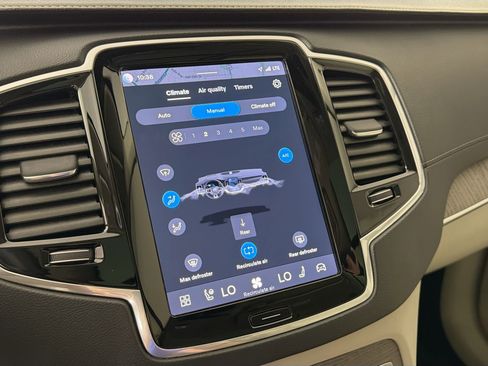 Certified 2023 Volvo XC90 B6 Ultimate w/ Lounge Package image 16