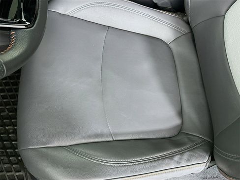 Used 2022 Toyota Sienna XSE image 19