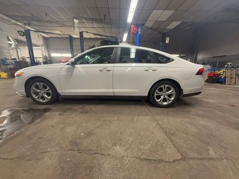 Used 2023 Honda Accord LX image 4