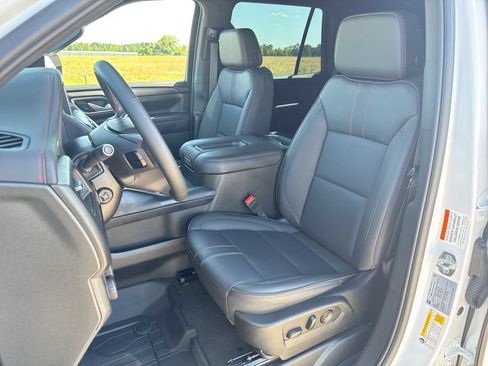 Used 2024 Chevrolet Tahoe RST w/ Luxury Package AWD/4WD image 11