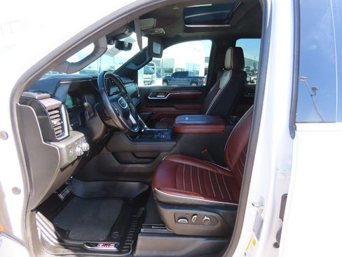 Used 2024 GMC Sierra 3500 Denali Ultimate image 24