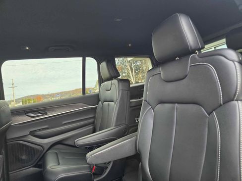 Used 2025 Jeep Grand Cherokee L Limited image 14