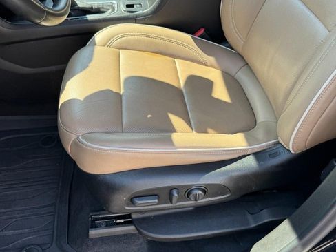 Used 2023 Chevrolet Traverse Premier w/ LPO, Floor Liner Package AWD/4WD image 26