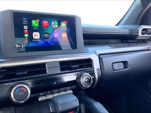 Used 2024 Toyota Tacoma TRD Sport image 35