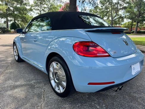 Used 2013 Volkswagen Beetle 2.5 FWD image 18