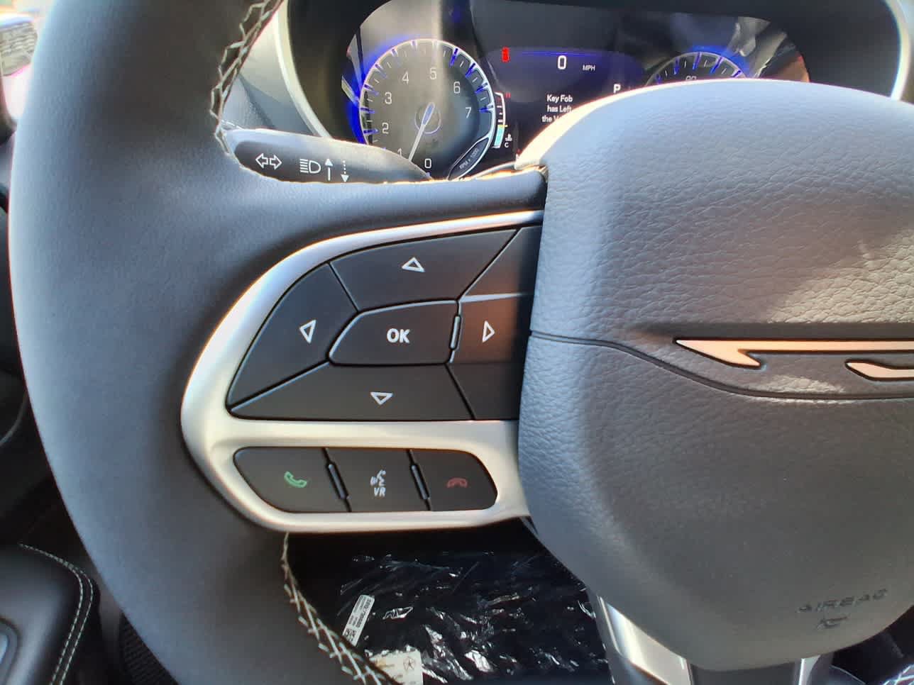New 2027 Chrysler Pacifica Select AWD/4WD image 20