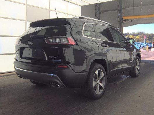 Used 2019 Jeep Cherokee Limited AWD/4WD image 2