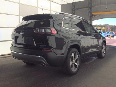 Used 2019 Jeep Cherokee Limited AWD/4WD image 2