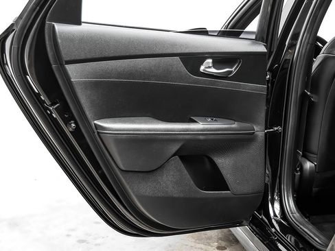 Used 2021 Kia Forte GT-Line image 43