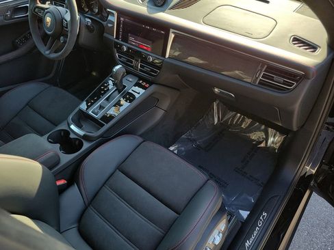 New 2026 Porsche Macan GTS image 19