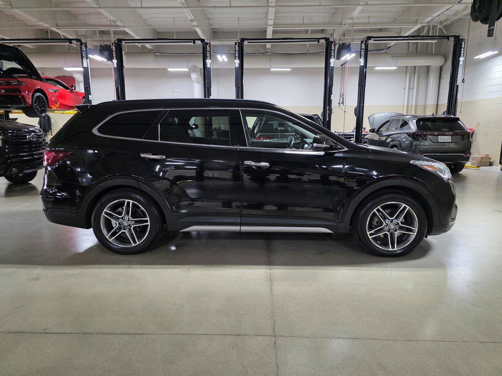Used 2017 Hyundai Santa Fe Limited FWD image 8