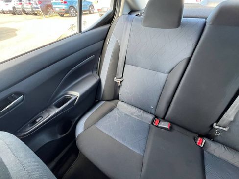 Used 2025 Nissan Versa SV FWD image 40