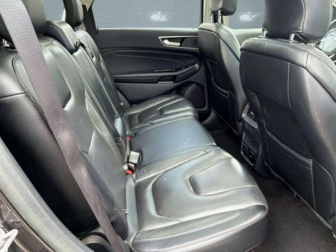 Used 2019 Ford Edge Titanium w/ Equipment Group 301A FWD image 30