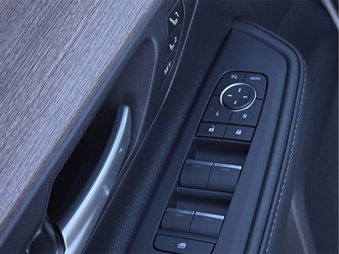 New 2026 Toyota Grand Highlander Limited image 18