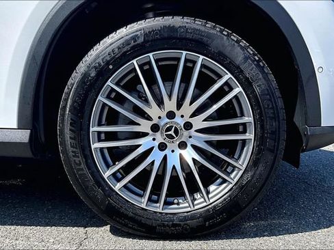 Used 2026 Mercedes-Benz GLC 300 4MATIC image 9
