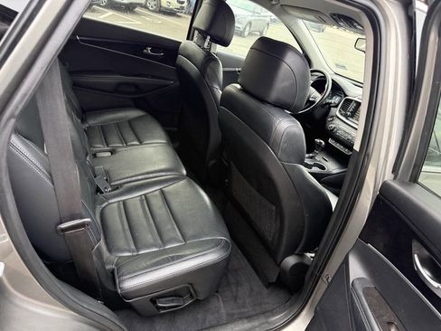 Used 2017 Kia Sorento LX w/ LX Convenience Package image 20
