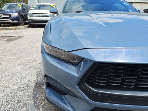 Used 2025 Ford Mustang Coupe RWD image 18