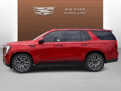 Used 2025 GMC Yukon Denali Ultimate w/ LPO, Floor Liner Package AWD/4WD image 2