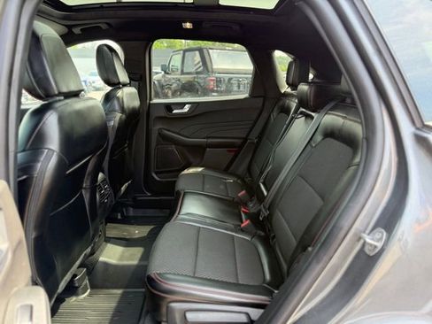 Used 2024 Ford Escape ST-Line w/ Tech Pack #1 AWD/4WD image 16