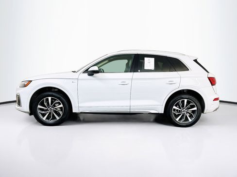 Used 2023 Audi Q5 2.0T Premium w/ Convenience Package image 4