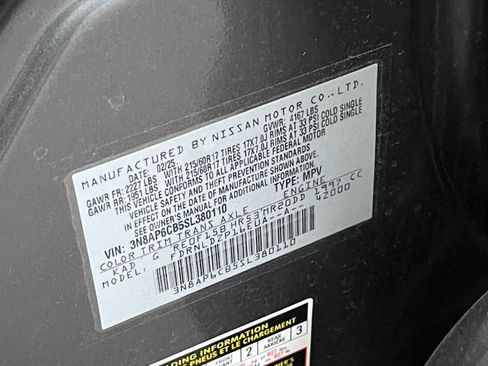 Used 2025 Nissan Kicks SV image 27