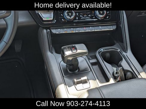 Used 2024 GMC Sierra 1500 AT4 w/ Technology Package AWD/4WD image 18