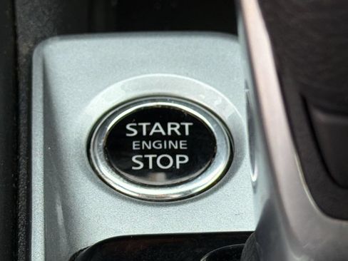 Used 2025 Nissan Altima 2.5 SV FWD image 18