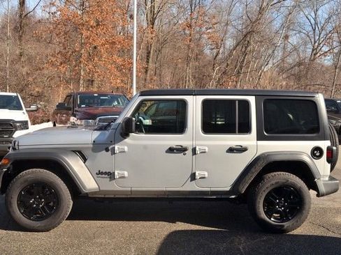 Used 2022 Jeep Wrangler Unlimited Sport image 5