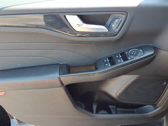 Used 2026 Ford Escape ST-Line AWD/4WD image 8