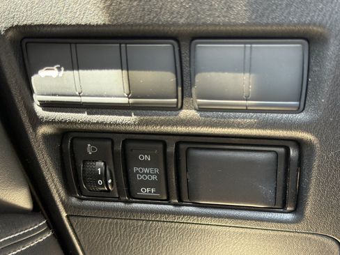 Used 2018 Nissan Armada SL AWD/4WD image 26