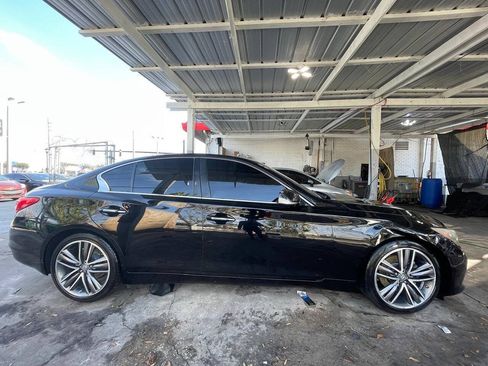 Used 2016 INFINITI Q50 3.0t Premium w/ Driver Assistance Package RWD image 3